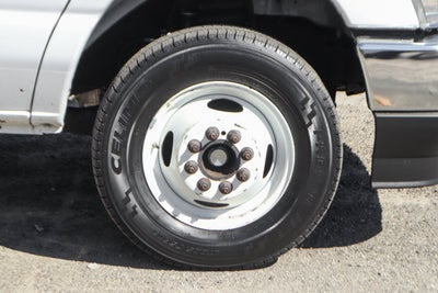 2022 Ford E-450SD Base