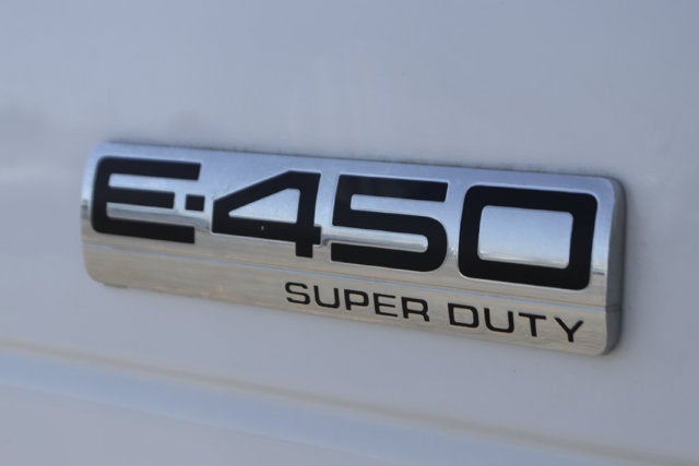 2022 Ford E-450SD Base