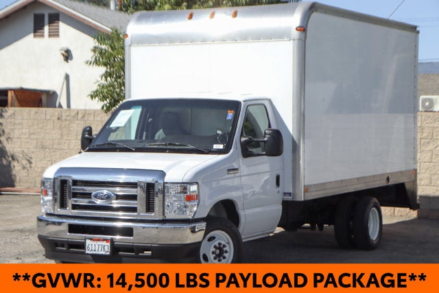 2022 Ford E-450SD Base