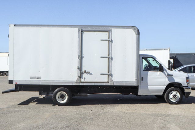 2021 Ford E-450SD Base