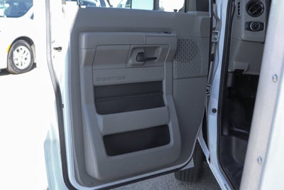 2021 Ford E-450SD Base