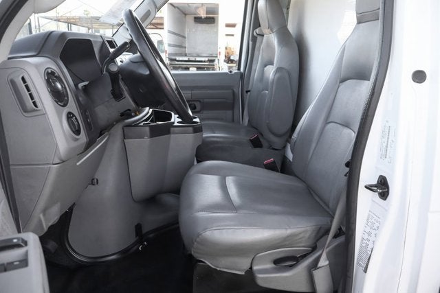 2017 Ford E-450SD Base