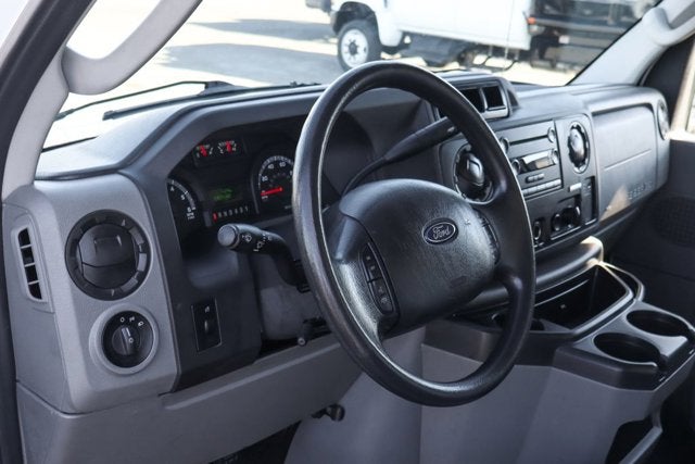 2017 Ford E-450SD Base