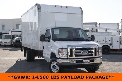 2017 Ford E-450SD Base
