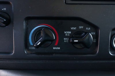 2017 Ford E-450SD Base