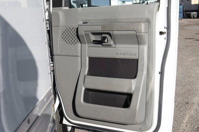 2017 Ford E-450SD Base