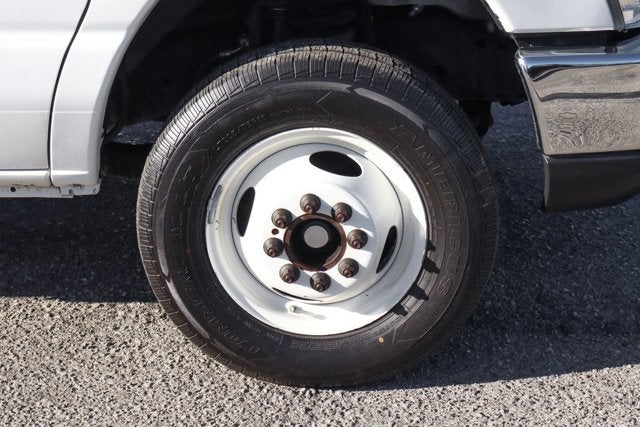 2017 Ford E-450SD Base