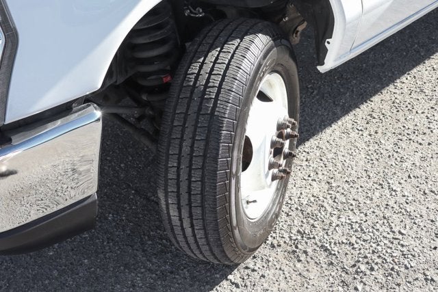 2017 Ford E-450SD Base