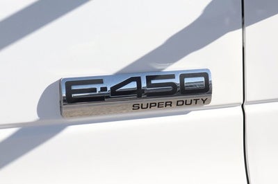 2017 Ford E-450SD Base