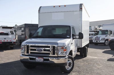 2017 Ford E-450SD Base