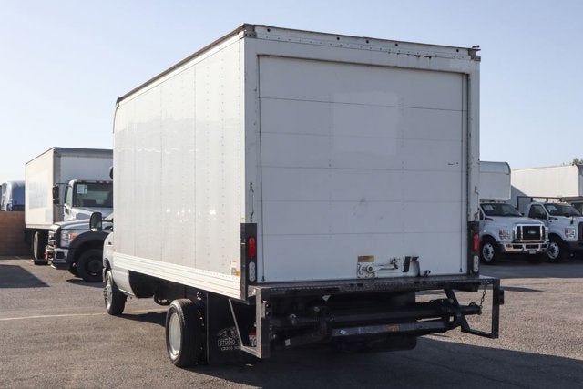 2017 Ford E-450SD Base