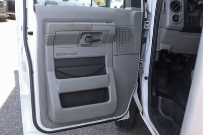 2016 Ford E-450SD Base