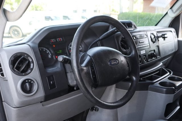2016 Ford E-450SD Base