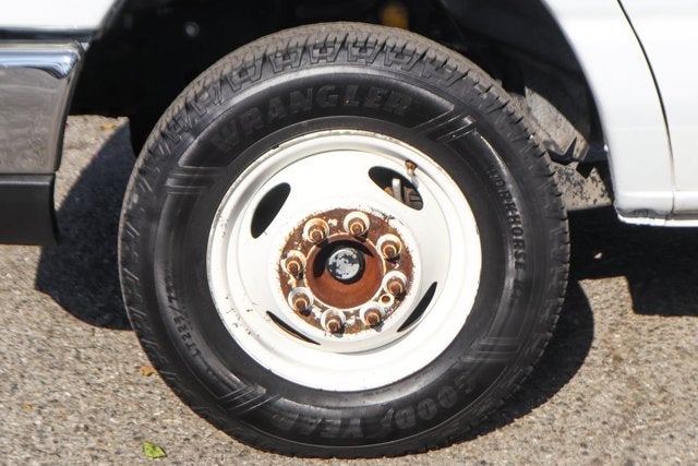 2016 Ford E-450SD Base