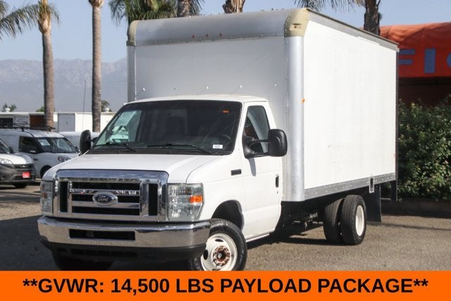 2016 Ford E-450SD Base