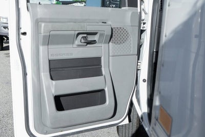 2018 Ford E-450SD Base