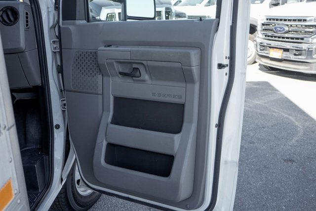 2018 Ford E-450SD Base