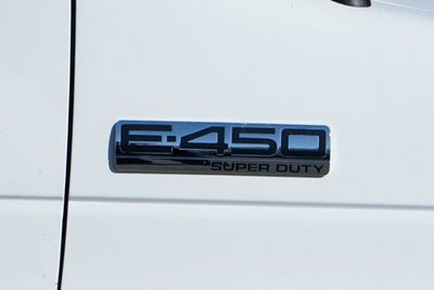 2018 Ford E-450SD Base