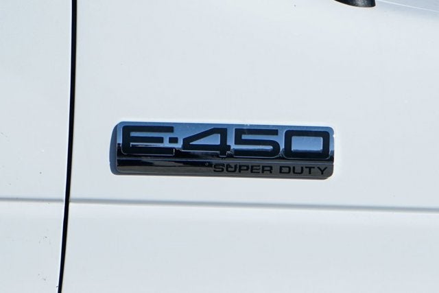 2018 Ford E-450SD Base