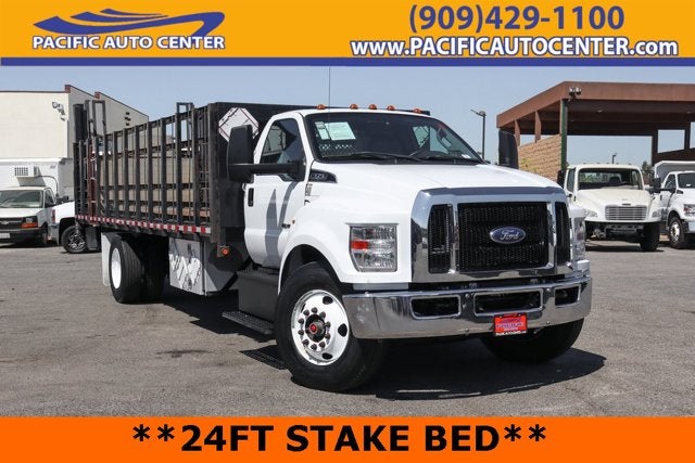 2022 Ford F-750SD Base