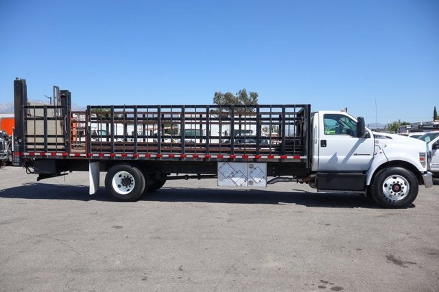 2022 Ford F-750SD Base