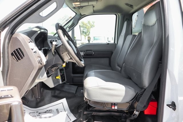 2022 Ford F-750SD Base