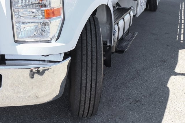 2022 Ford F-750SD Base