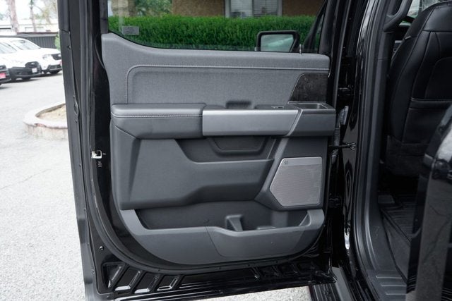 2022 Ford F-150 Lightning Lariat