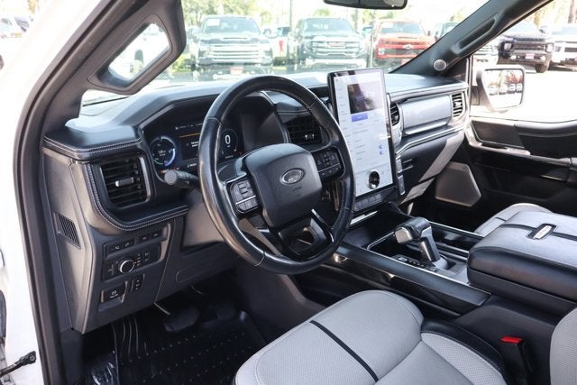 2022 Ford F-150 Lightning Platinum