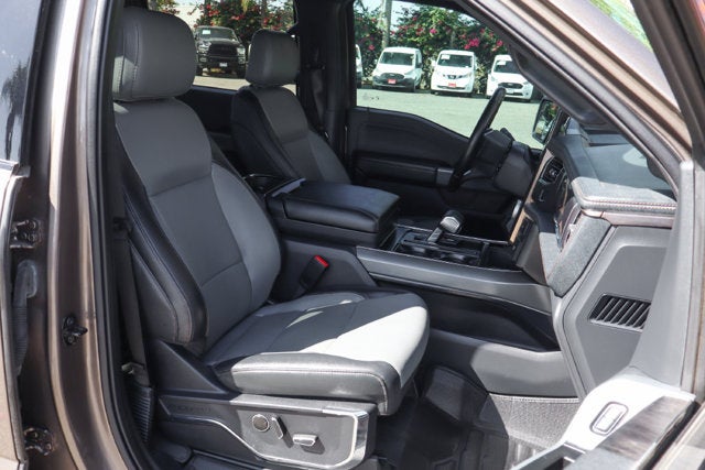 2023 Ford F-150 Lightning Lariat