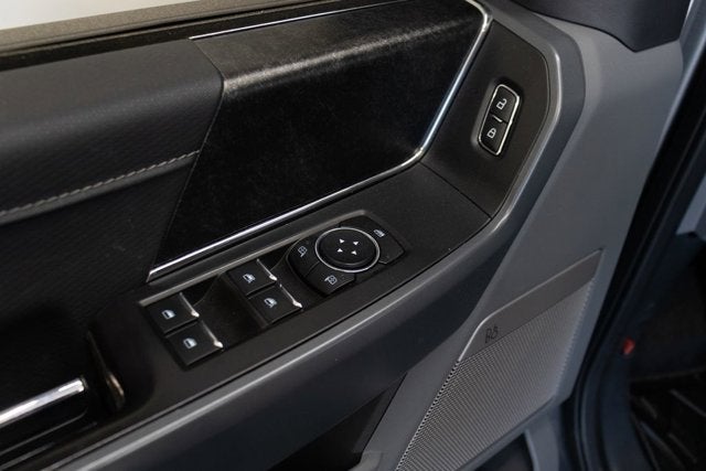 2024 Ford F-150 Lightning Flash