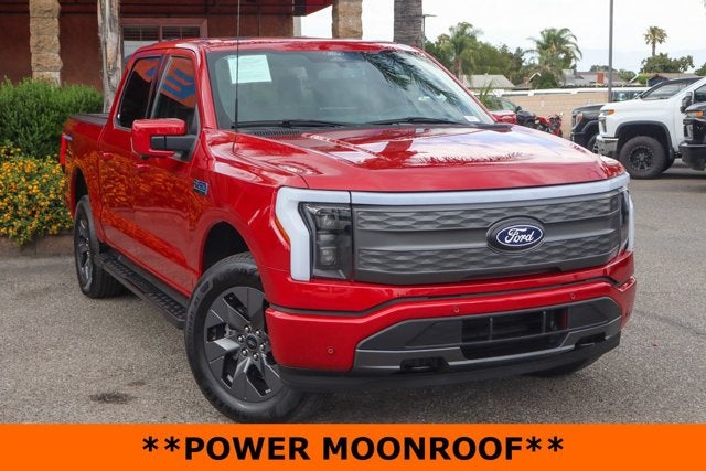 2025 Ford F-150 Lightning Lariat