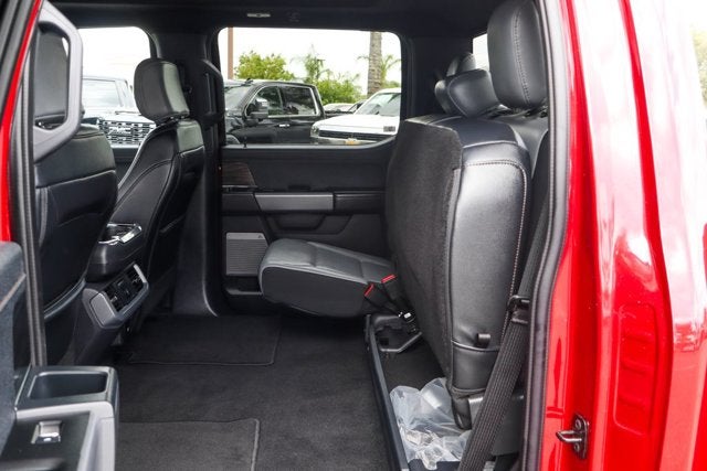2025 Ford F-150 Lightning Lariat