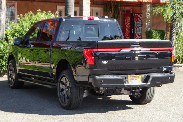 2025 Ford F-150 Lightning Lariat