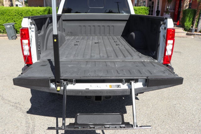 2022 Ford F-350SD Lariat