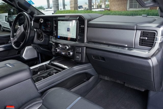 2025 Ford F-450SD Platinum