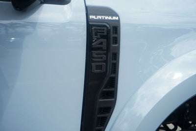 2025 Ford F-450SD Platinum