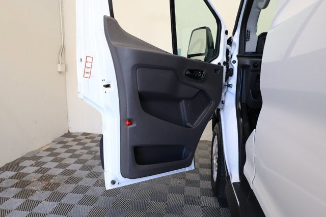 2025 Ford E-Transit Cargo Van Base
