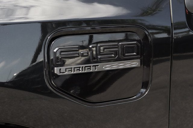 2022 Ford F-150 Lightning Lariat