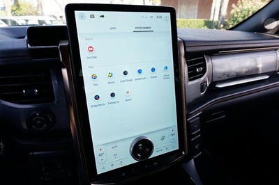 2023 Ford F-150 Lightning Lariat