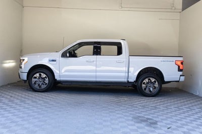 2025 Ford F-150 Lightning Flash