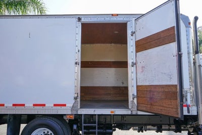 2013 Freightliner M2 106