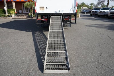 2013 Freightliner M2 106