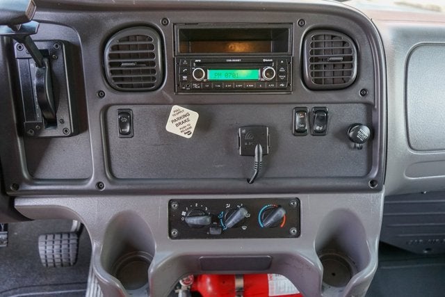 2013 Freightliner M2 106