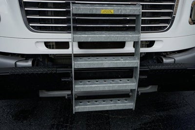 2023 Freightliner M2 106 MD