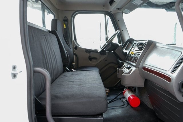 2023 Freightliner M2 106 MD