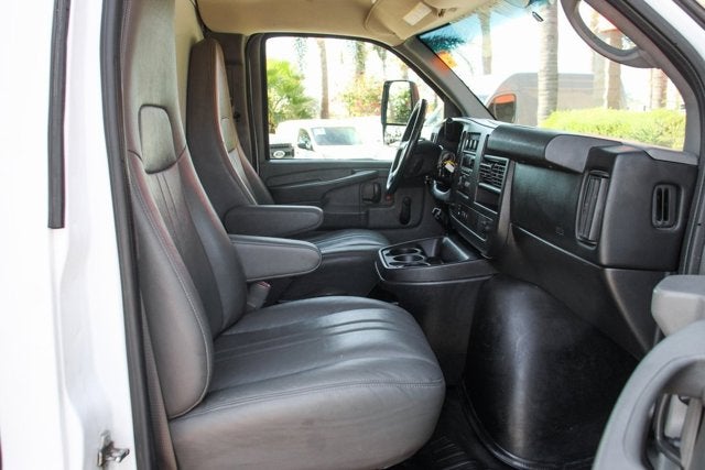2014 Chevrolet Express 4500 Base