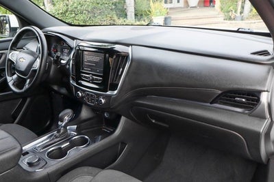 2023 Chevrolet Traverse LT