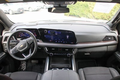 2025 Chevrolet Suburban LS