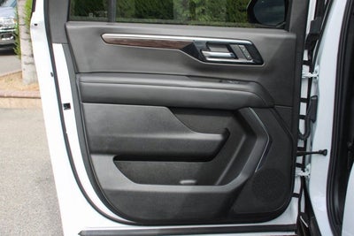 2025 Chevrolet Suburban LS